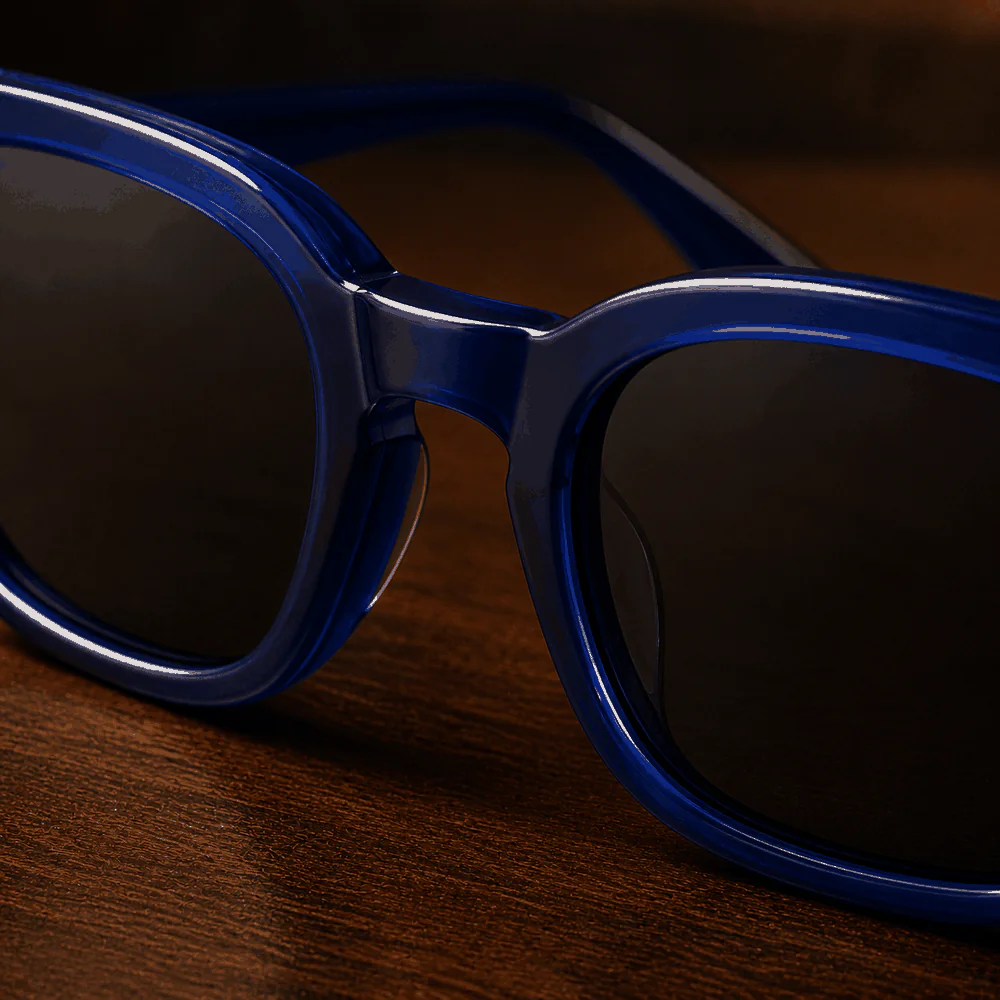 The Club Frame - Cobalt second detail view