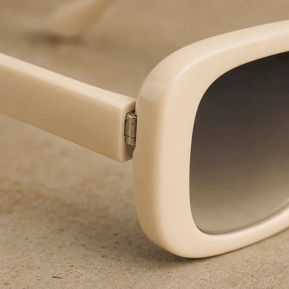 The Common Frame - Cream first detail view