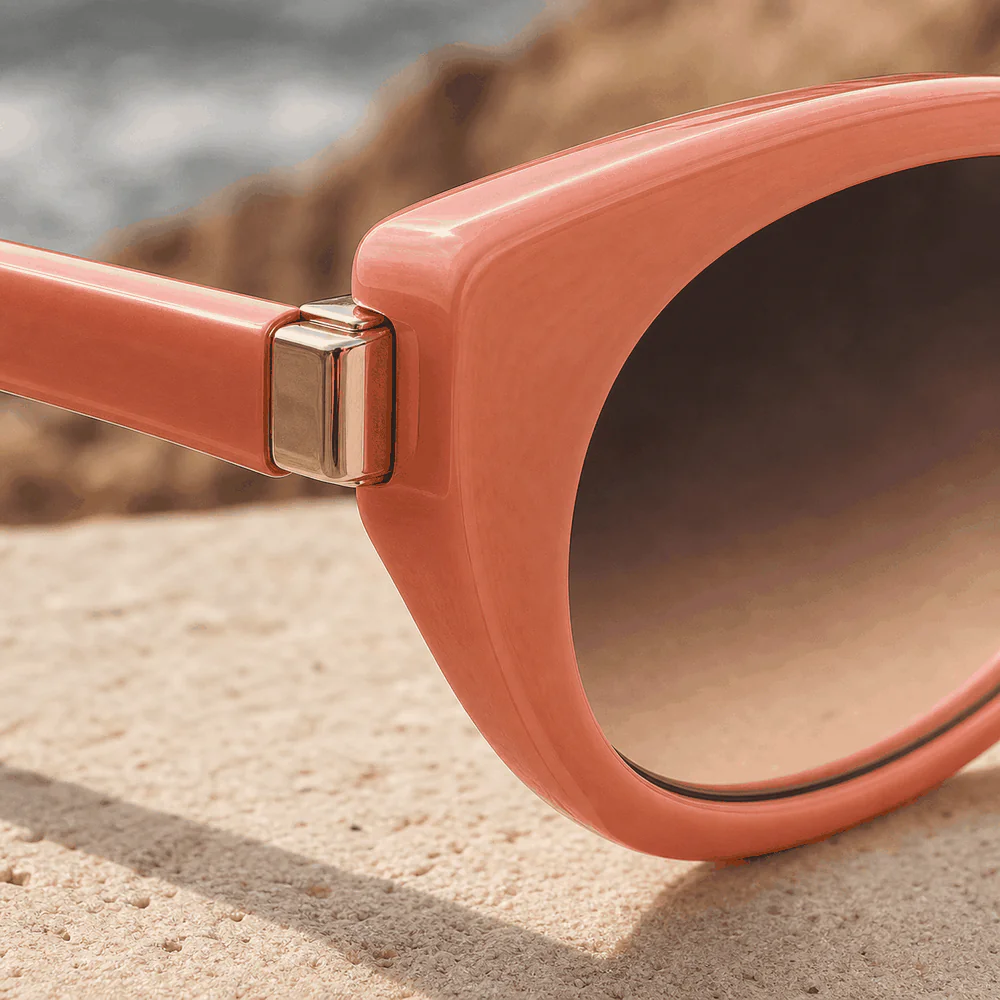 The Coral Frame - Rose first detail view
