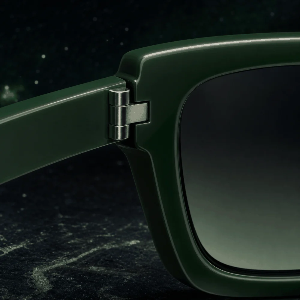 The Deep Green Frame - Forest first detail view