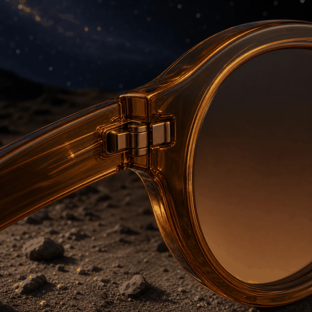 The Ember Frame - Amber first detail view