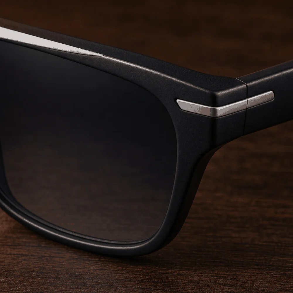 The Flashpoint Frame - Black Silver first detail view
