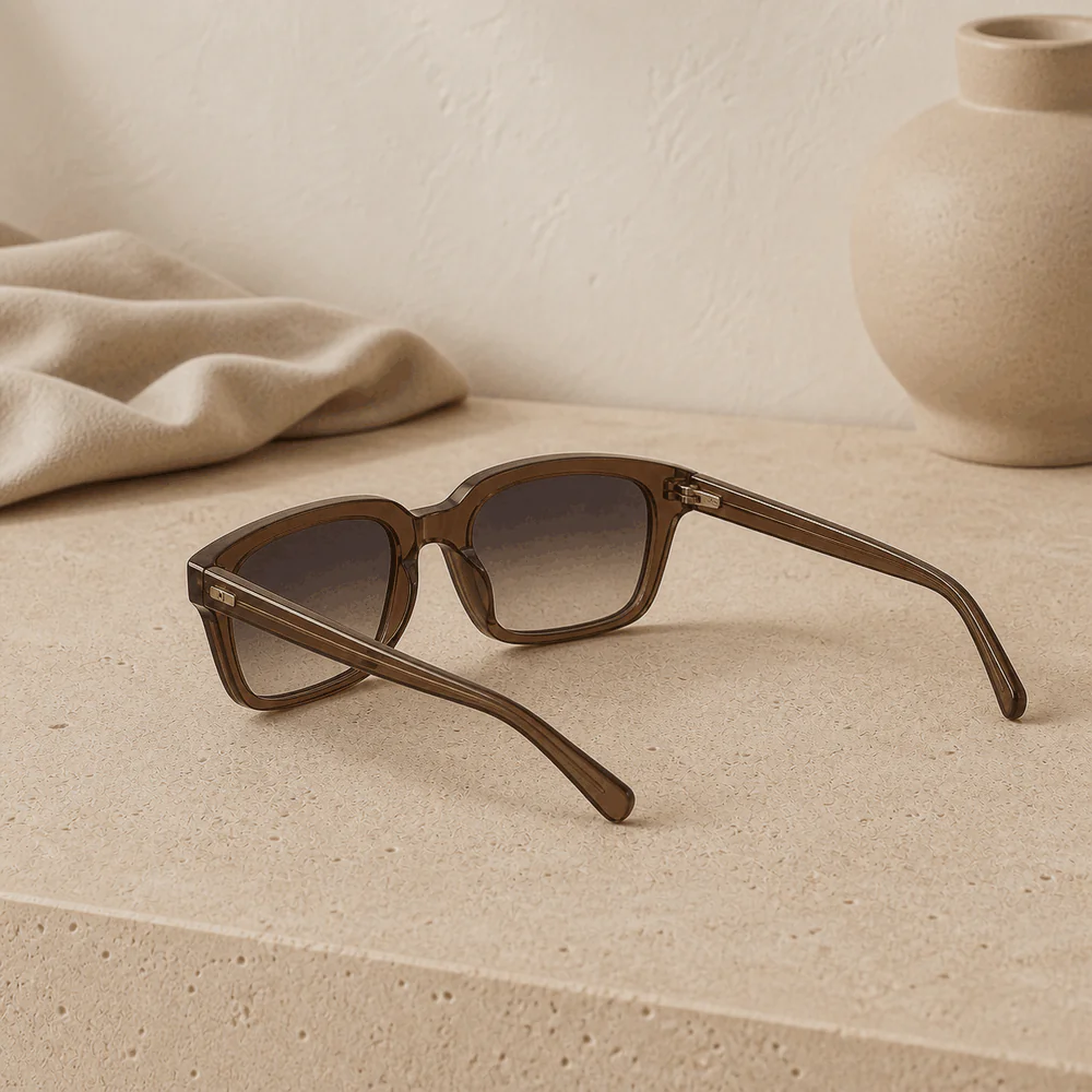 The Harbor Frame - Crystal Brown model view