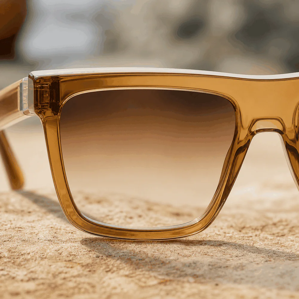 The Marina Frame - Honey second detail view