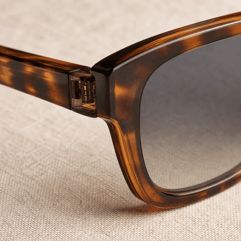 The Mercer Frame - Tortoise first detail view