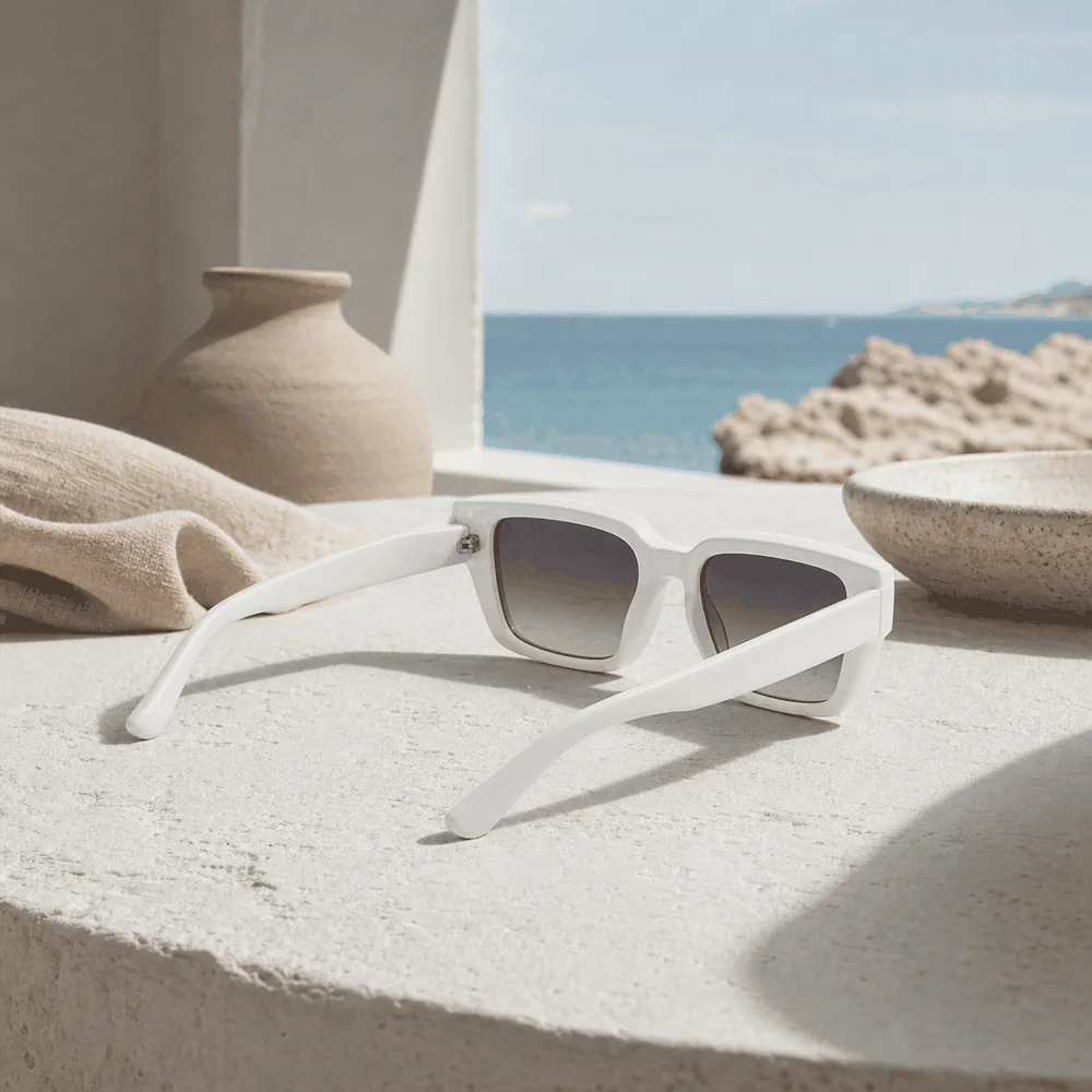 The Palm Frame - White model view