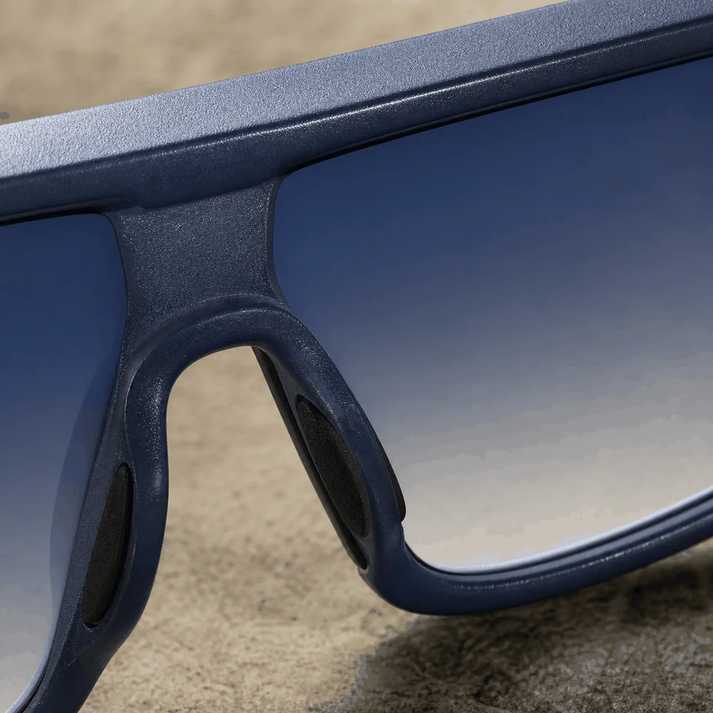 The Signal Shield - Navy second detail view