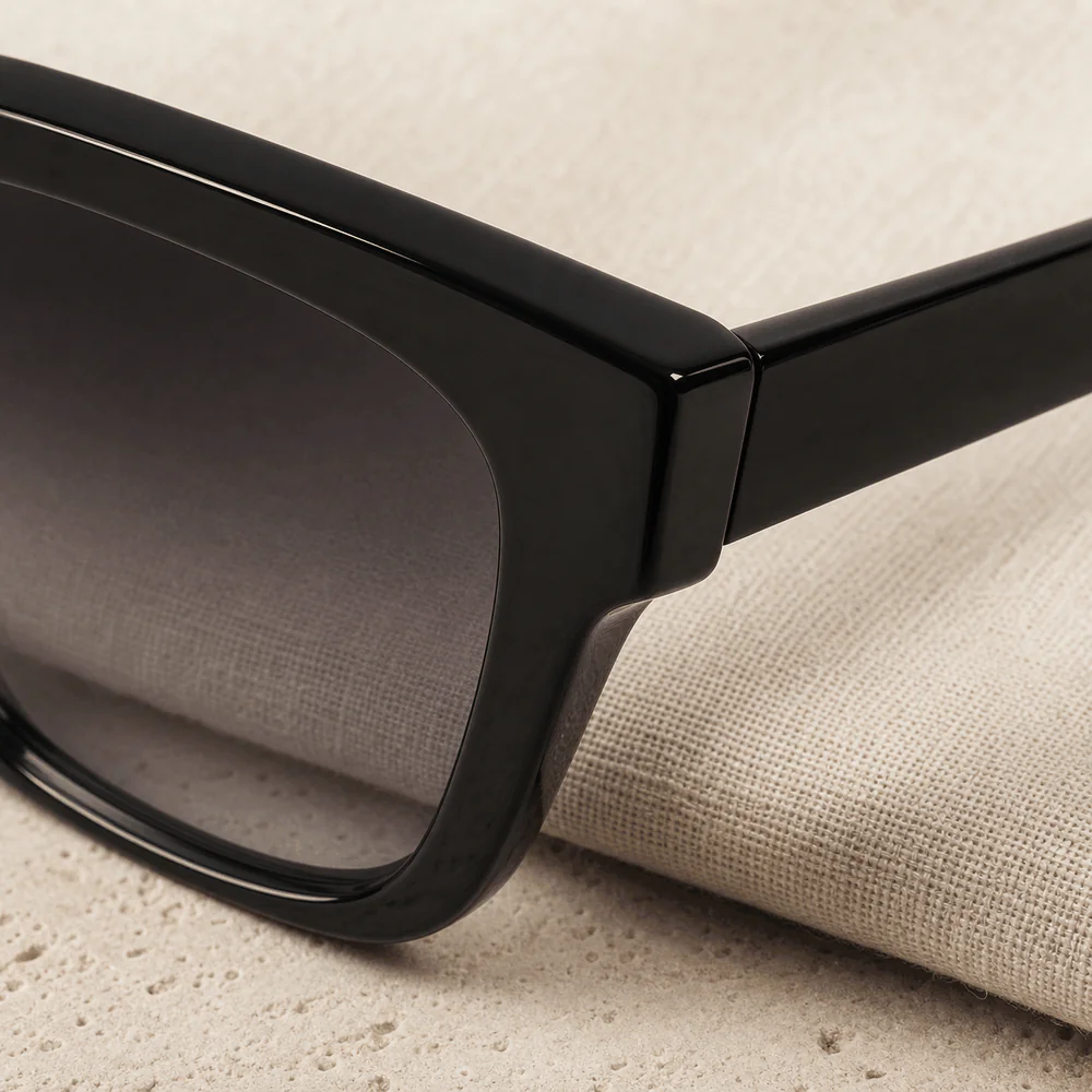 The Standard Frame - Black first detail view