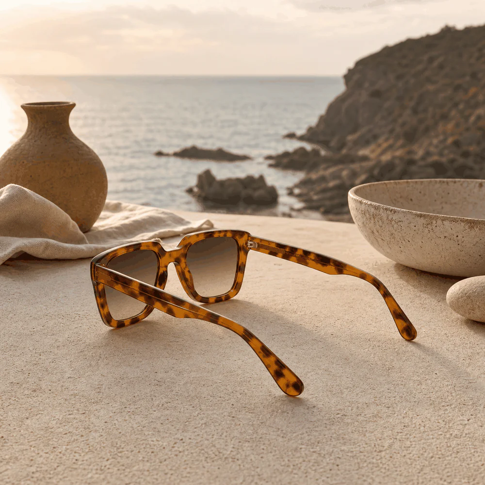 The Sunset Frame - Honey Tortoise model view