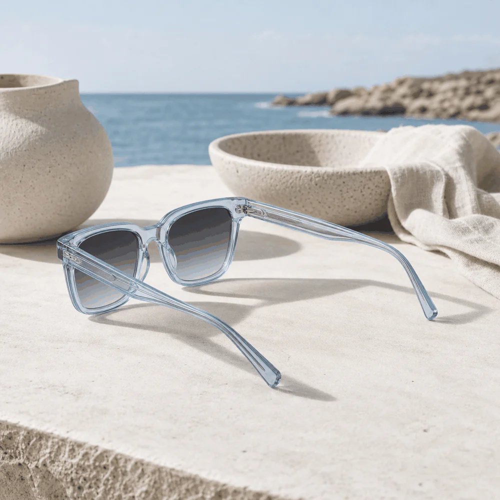 The Tide Frame - Clear Blue model view